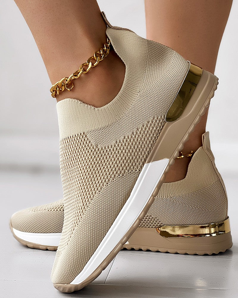 Daisy Dames Sneakers | Gebreid Textiel, Slip-On Met Gouden Accenten 1